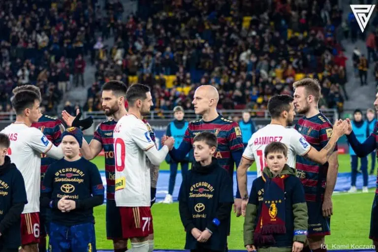 Rafał Kurzawa i Marcel Wędrychowski, wracają do treningów