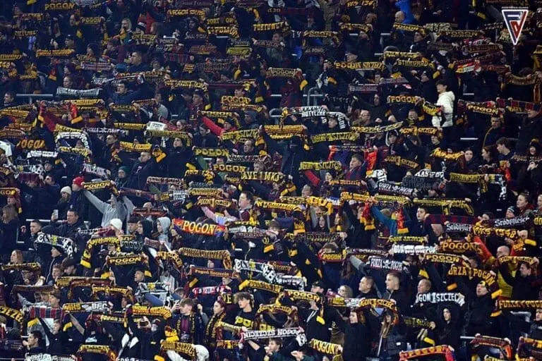 Rabat na szaliki przy okazji dzisiejszego sparingu