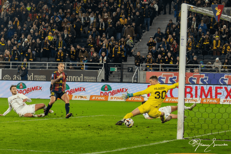 Raport przebiegniętych kilometrów i statystyki z rywalizacji z Miedziowymi