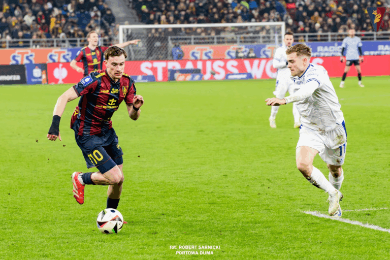 Adrian Przyborek i Axel Holewiński powołani do reprezentacji Polski U-19