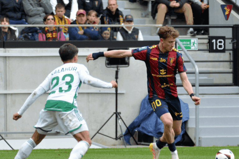 Adrian Przyborek i Kamil Grosicki po rywalizacji z Lechią Gdańsk