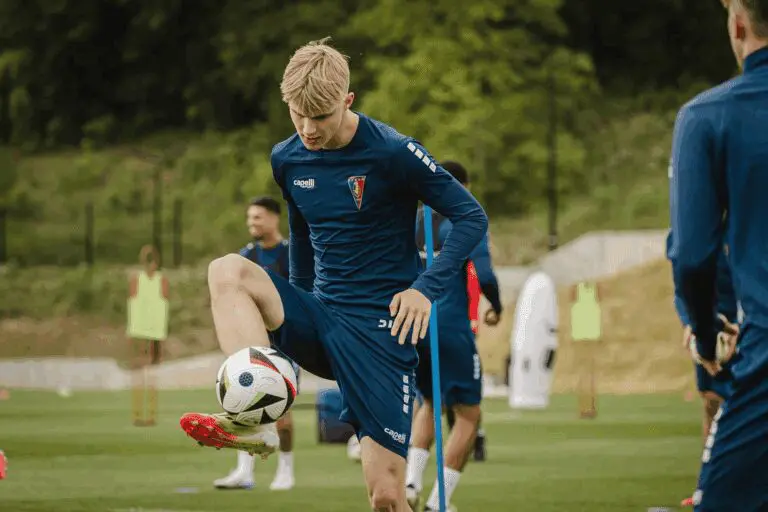 Pierwsza grupa Portowców trenowała na boisku