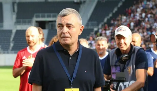 Siedem serii specjalnych licytacji dla Roberta Dymkowskiego