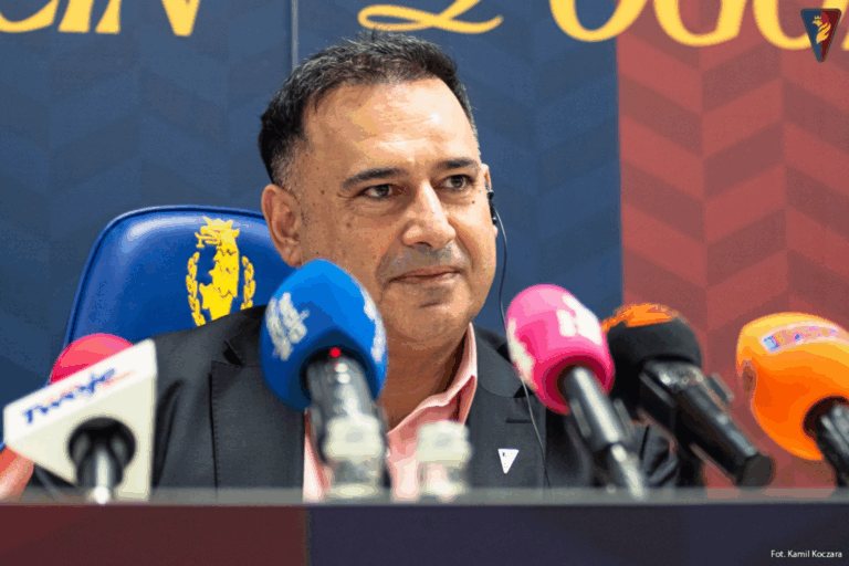 Alex Haditaghi: ,,Rasizm nie ma miejsca w piłce nożnej''