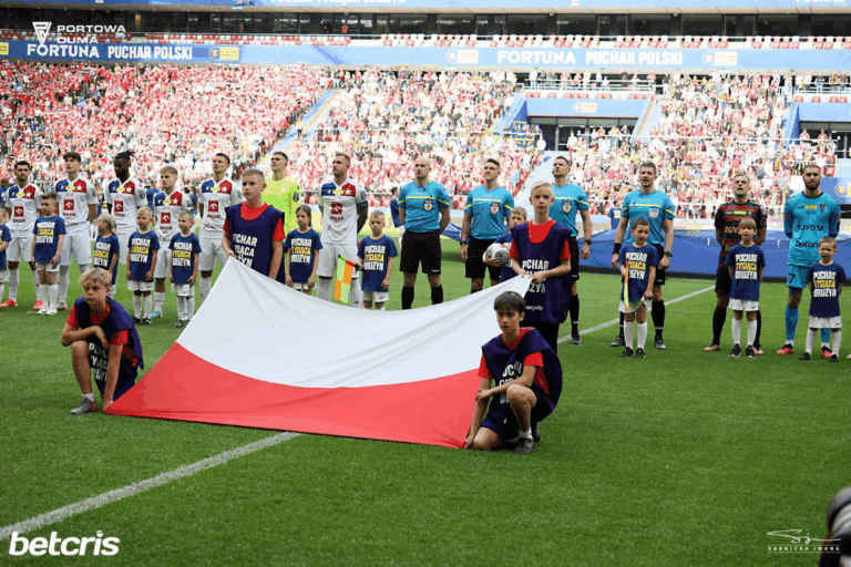 Piłkarz łączony z Wisłą Kraków trafi jednak do Dumy Pomorza?