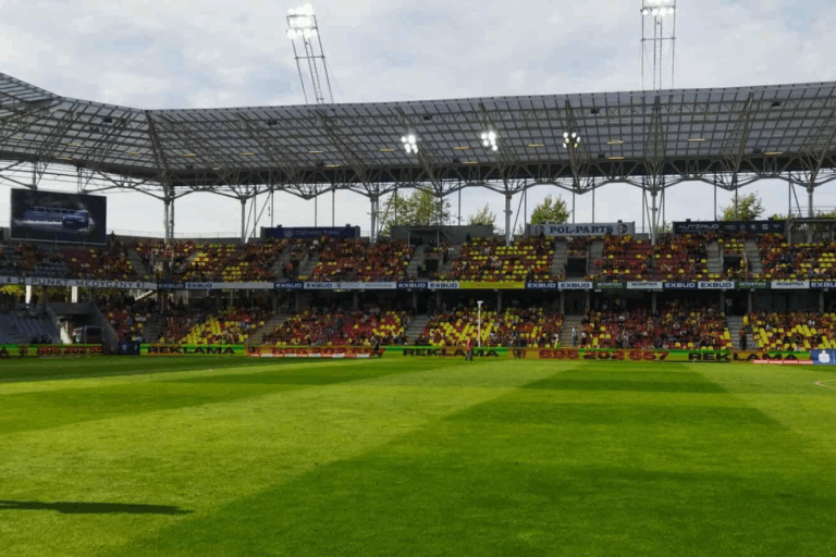 Festiwal nieskuteczności w wykonaniu Pogoni