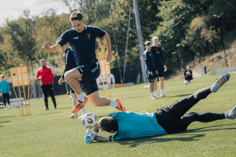 Jakub Zawadzki i Kacper Stanowski powołani na towarzyski turniej w Hiszpanii