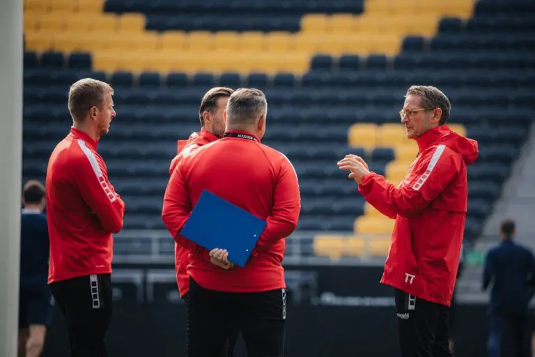 Plan treningów i harmonogram gier