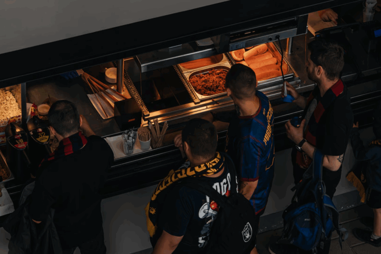 Pogoń Szczecin potwierdza! Specjalna oferta cateringowa dla kibiców w sektorze gości!