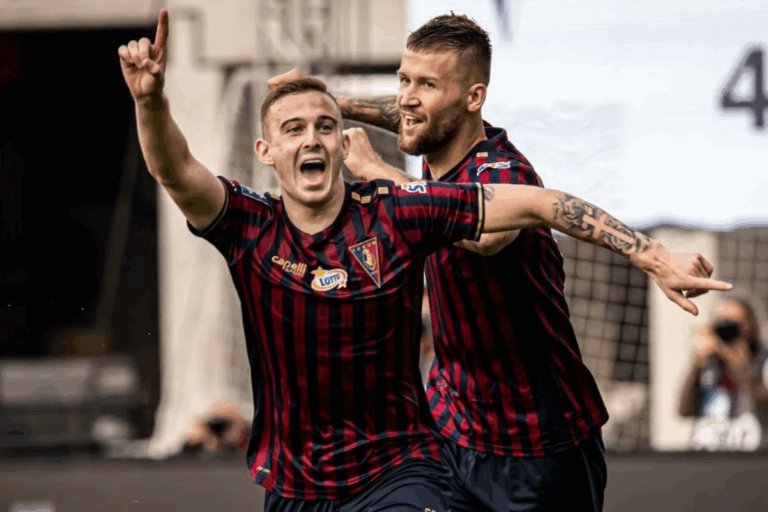 Kacper Kozłowski - talent wciągnięty w tryby pieniędzy