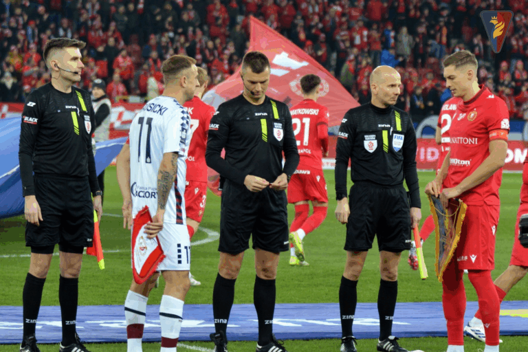 Pojedynek dwóch drużyn z wielkimi nadziejami, które brutalnie zweryfikowała rzeczywistość