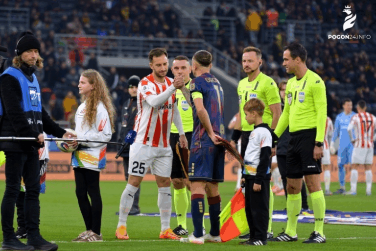 Dziecięca eskorta podopiecznych PKO BP na meczu z Jagiellonią Białystok