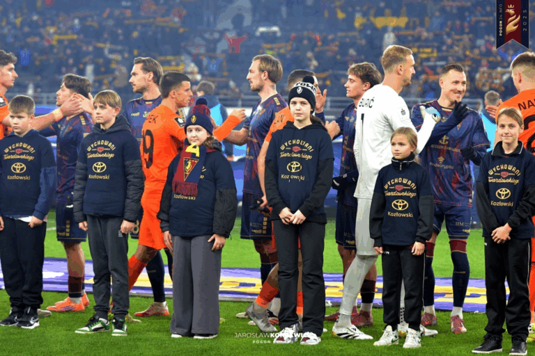 Start zapisów do Eskorty Dziecięcej na pucharowy mecz z Widzewem Łódź