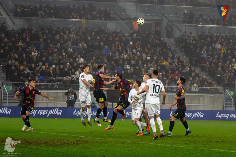 Pogoń Szczecin nie odpuszcza w sprawie Patryka Dziczka! Nowa oferta dla Piasta Gliwice!