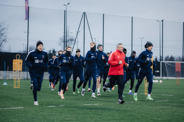 Pierwsze dni przygotowań do rundy wiosennej okiem Pogoń TV