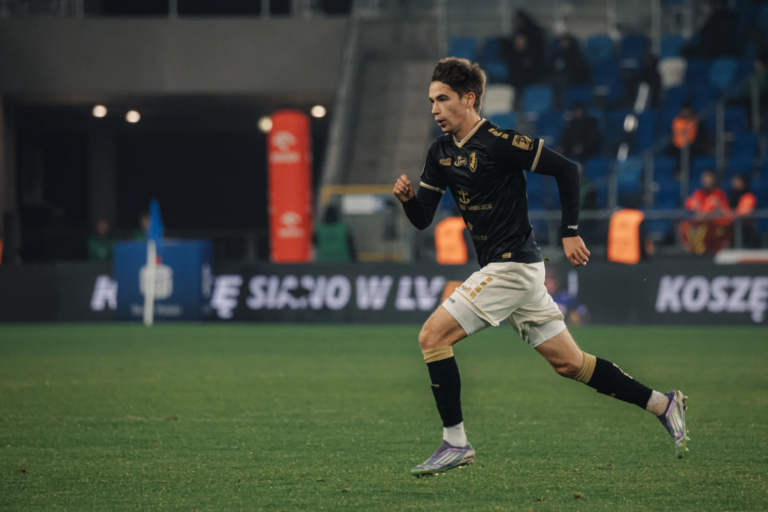 Jakub Lis odchodzi z Pogoni Szczecin do Chrobrego Głogów!