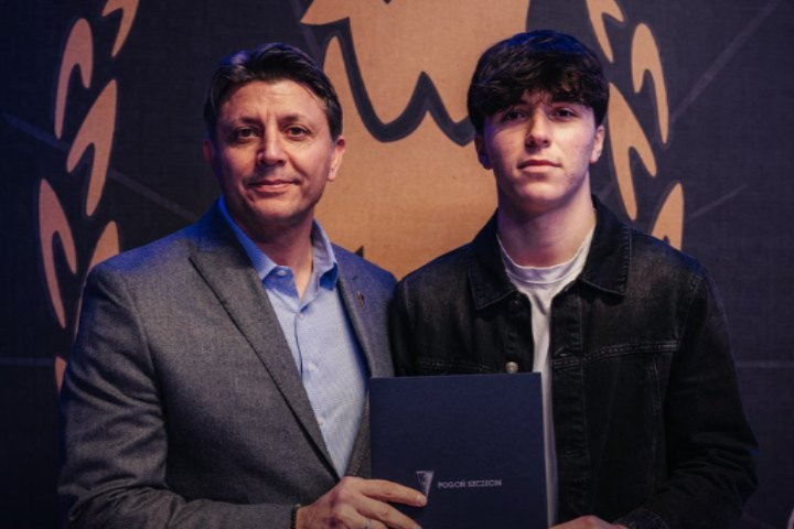 Kacper Berkowski z profesjonalnym kontraktem