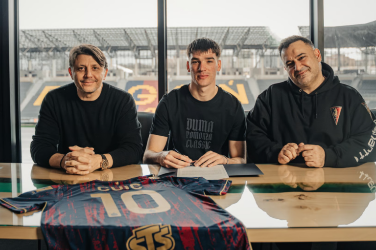 Pogoń Szczecin oficjalnie ma nowego napastnika! Filip Čuić zawodnikiem Dumy Pomorza!