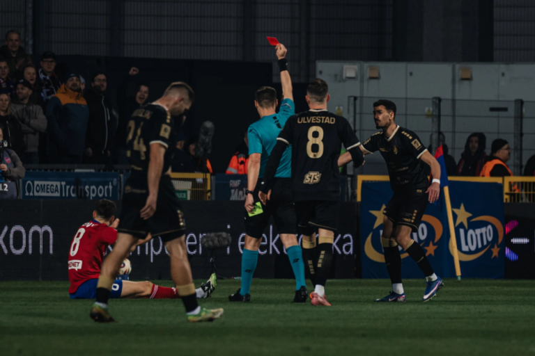 Problemów kadrowych ciąg dalszy!