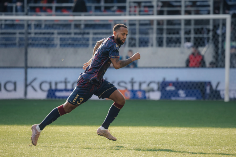 Decyzja Komisji Ligi w sprawie czerwonej kartki Kellyna Acosty!