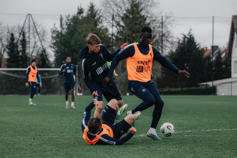 Portowcy zakończyli pracę w tym tygodniu grą wewnętrzną