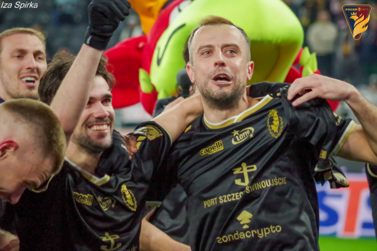 Pogoń na krawędzi. Kontuzja Pozo to wyrok czy impuls do działania?