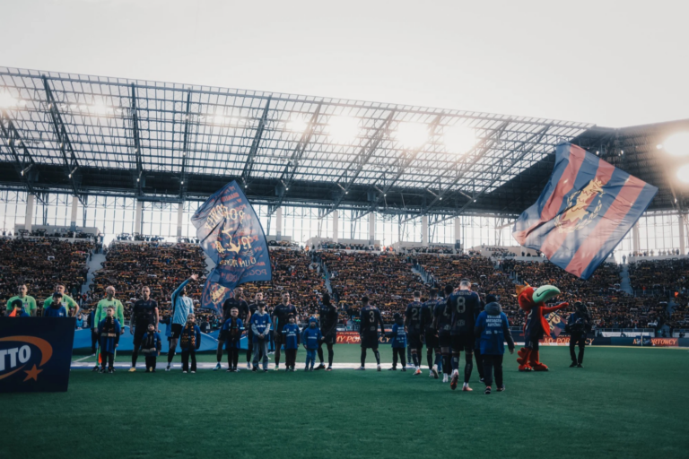 Promocyjna cena za piwo w ramach Happy Hours przed meczem z Lechem Poznań!