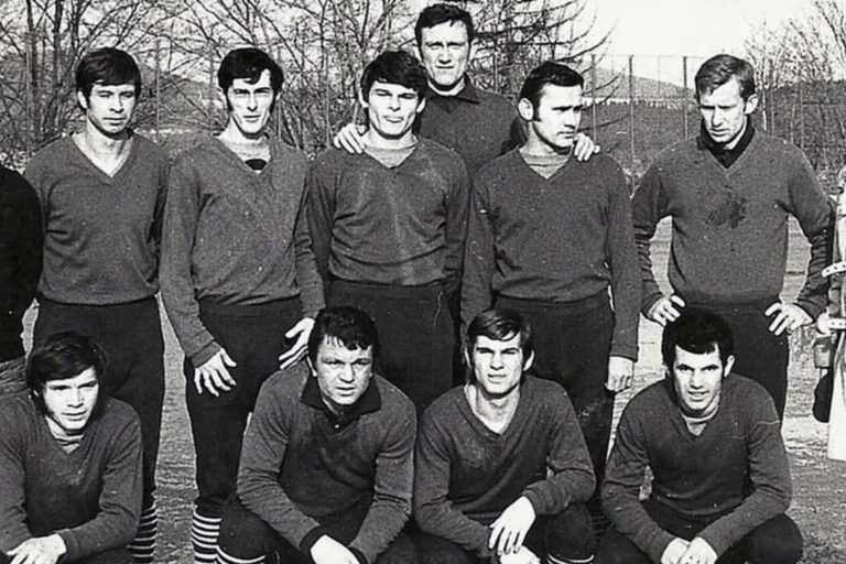 Historia, charakter i piłka bez schematów. Rozmowa z Konradem Krasowskim