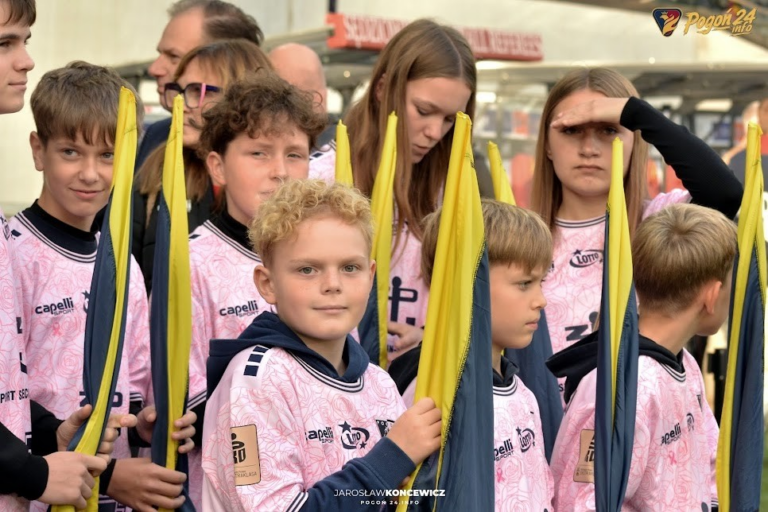 Na mecz z Radomiakiem Radom dziecięca eskorta podopiecznych PKO BP!