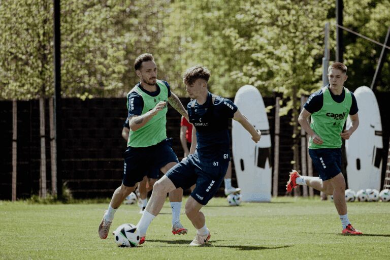 Czwartek pod znakiem wspólnego treningu na boisku