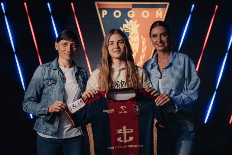 Transferowa ofensywa kobiecej Pogoni Szczecin rozkręca się! Kolejna zawodniczka na granatowo-bordowym pokładzie!