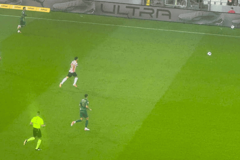 Statystyki z poniedziałkowego starcia z Pasami